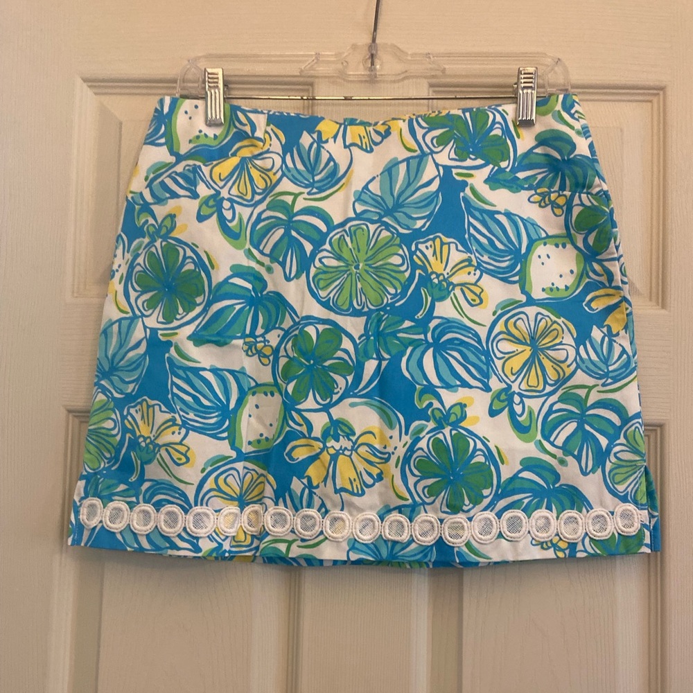 Lilly Pulitzer skort size 6